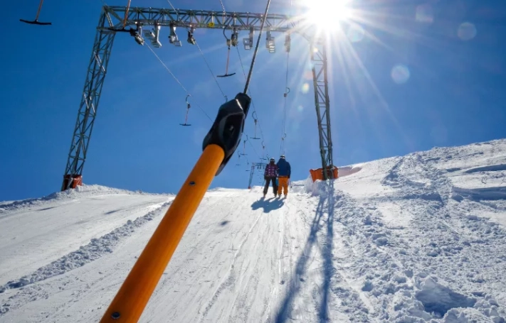 how to ride a T-bar lift how to ride a T-bar lift