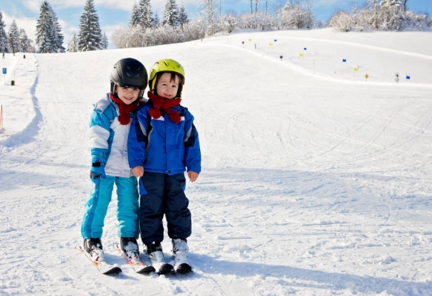 toddler skiing age