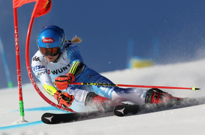 giant slalom skiing giant slalom skiing