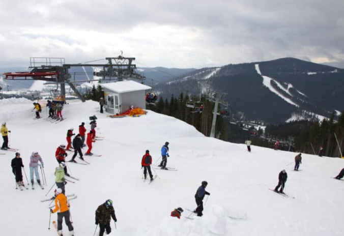 entry level ski resort jobs