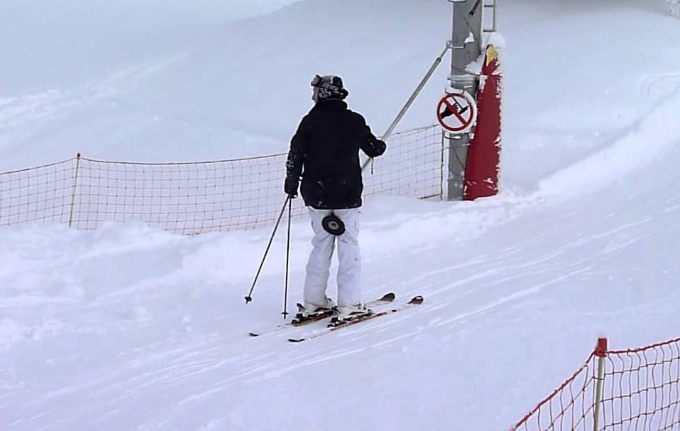 Button lift ski