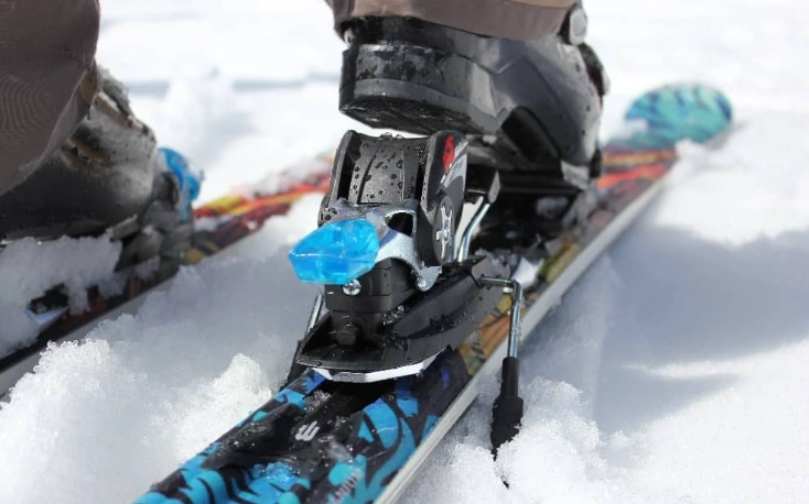 ski touring vs telemark