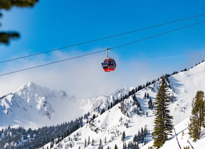 crystal mountain hiking