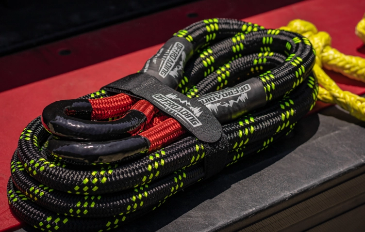 What is the meaning of tow rope?
