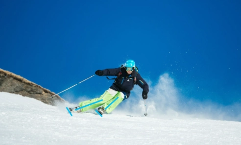 carving turns skiing