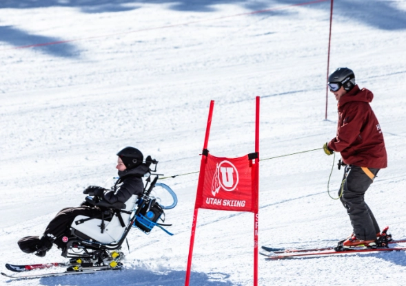 adaptive skiing lessons