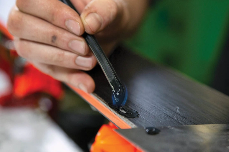 ski base scratch repair