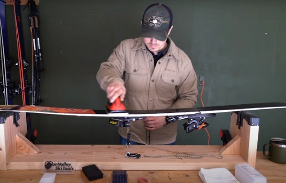 how to wax skis