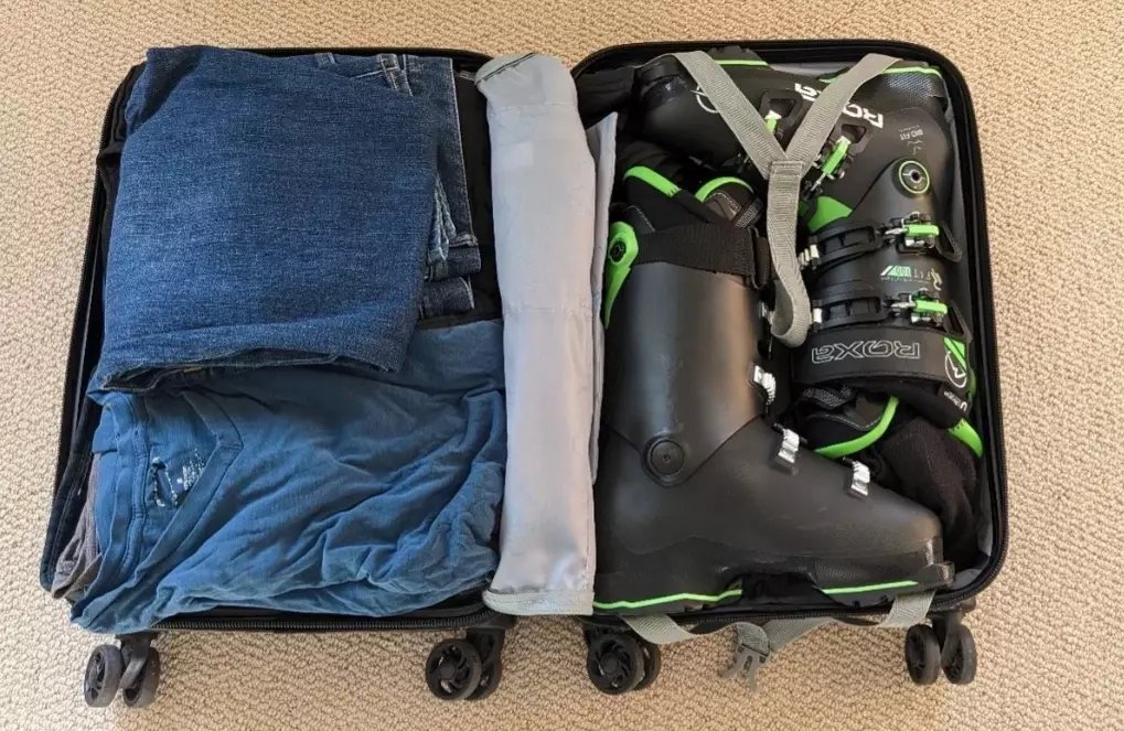 what to pack for a ski trip