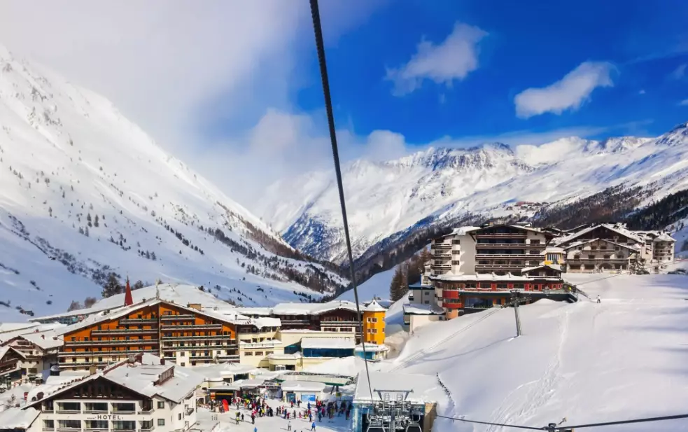 cheapest month to ski